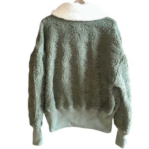 Free People Cozy Up Cardi Crystal Kelp Jacket Olive Color Faux Fur Size M - Picture 5 of 10